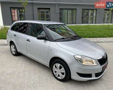 Сірий Шкода Фабія, об'ємом двигуна 1.6 л та пробігом 255 тис. км за 4500 $, фото 1 на Automoto.ua