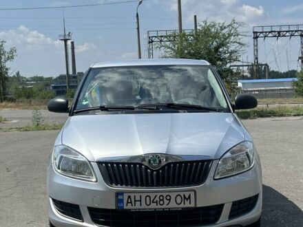 Шкода Фабия 2012 в Краматорске на Automoto.ua Серый Шкода Фабия, объемом двигателя 1.2 л и пробегом 135 тыс. км за 5350 $, фото 1 на Automoto.ua