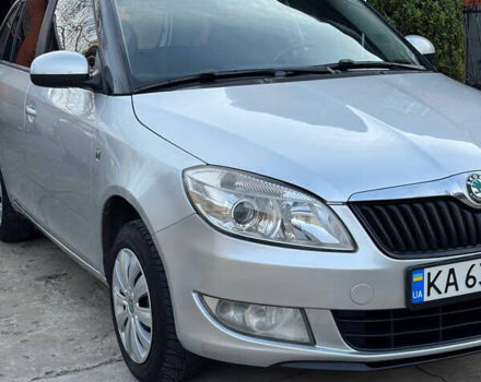 Серый Шкода Фабия, объемом двигателя 1.39 л и пробегом 211 тыс. км за 4250 $, фото 1 на Automoto.ua