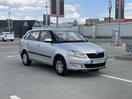 Шкода Фабия 2013 в Киеве на Automoto.ua Серый Шкода Фабия, объемом двигателя 1.4 л и пробегом 196 тыс. км за 5100 $, фото 1 на Automoto.ua
