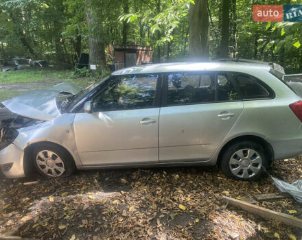 Сірий Шкода Фабія, об'ємом двигуна 1.39 л та пробігом 207 тис. км за 1600 $, фото 1 на Automoto.ua