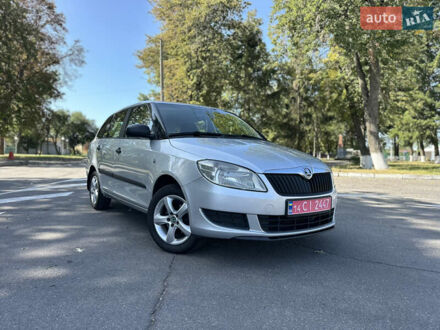 Серый Шкода Фабия, объемом двигателя 1.4 л и пробегом 196 тыс. км за 6150 $, фото 1 на Automoto.ua