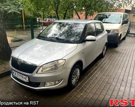 Серый Шкода Фабия, объемом двигателя 1.4 л и пробегом 233 тыс. км за 6800 $, фото 1 на Automoto.ua