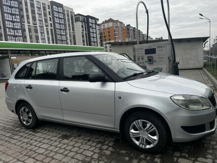 Шкода Фабия 2013 в Ивано-Франковске на Automoto.ua Серый Шкода Фабия, объемом двигателя 1.4 л и пробегом 186 тыс. км за 5900 $, фото 1 на Automoto.ua