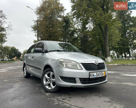 Сірий Шкода Фабія, об'ємом двигуна 1.4 л та пробігом 196 тис. км за 6100 $, фото 1 на Automoto.ua