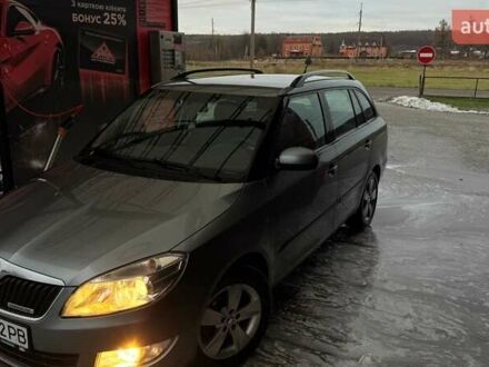 Серый Шкода Фабия, объемом двигателя 1.2 л и пробегом 325 тыс. км за 5300 $, фото 1 на Automoto.ua