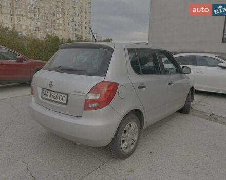 Шкода Фабія 2014 у Києві на Automoto.ua Сірий Шкода Фабія, об'ємом двигуна 1.6 л та пробігом 177 тис. км за 6500 $, фото 1 на Automoto.ua