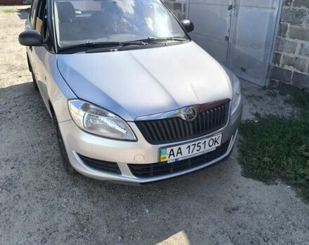 Сірий Шкода Фабія, об'ємом двигуна 1.39 л та пробігом 226 тис. км за 5450 $, фото 1 на Automoto.ua
