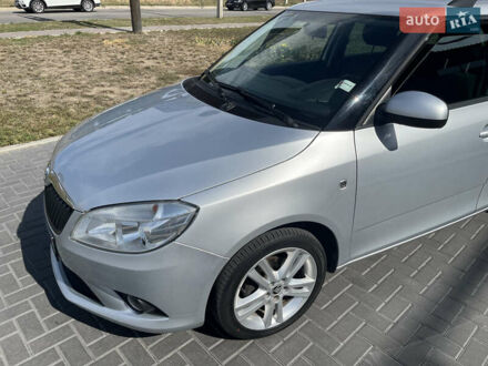 Шкода Фабія 2014 у Кропивницькому (Кіровограді) на Automoto.ua Сірий Шкода Фабія, об'ємом двигуна 1.6 л та пробігом 182 тис. км за 8700 $, фото 1 на Automoto.ua