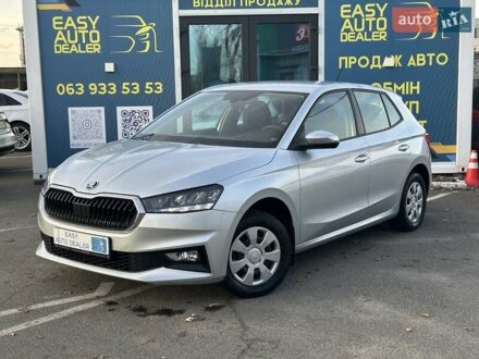 Серый Шкода Фабия, объемом двигателя 1 л и пробегом 61 тыс. км за 13990 $, фото 1 на Automoto.ua