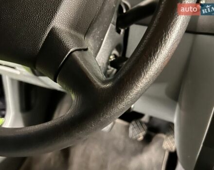 Синій Шкода Фабія, об'ємом двигуна 1.4 л та пробігом 50 тис. км за 3800 $, фото 78 на Automoto.ua