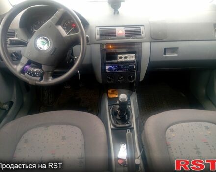 Синий Шкода Фабия, объемом двигателя 1.4 л и пробегом 190 тыс. км за 3500 $, фото 3 на Automoto.ua