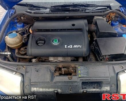 Синий Шкода Фабия, объемом двигателя 1.4 л и пробегом 190 тыс. км за 3500 $, фото 1 на Automoto.ua