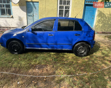 Синий Шкода Фабия, объемом двигателя 1.4 л и пробегом 210 тыс. км за 2500 $, фото 2 на Automoto.ua