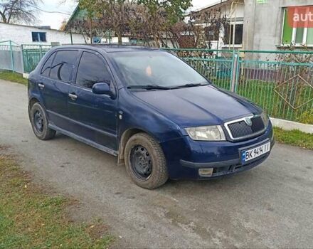 Синій Шкода Фабія, об'ємом двигуна 1.4 л та пробігом 300 тис. км за 1950 $, фото 2 на Automoto.ua