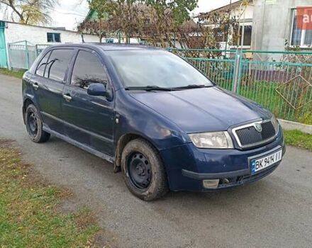 Синій Шкода Фабія, об'ємом двигуна 1.4 л та пробігом 300 тис. км за 2250 $, фото 2 на Automoto.ua