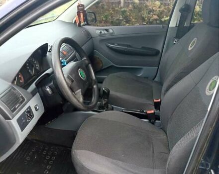 Синий Шкода Фабия, объемом двигателя 1.4 л и пробегом 300 тыс. км за 1920 $, фото 6 на Automoto.ua