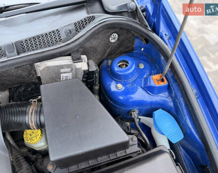 Синий Шкода Фабия, объемом двигателя 1.39 л и пробегом 188 тыс. км за 3600 $, фото 44 на Automoto.ua