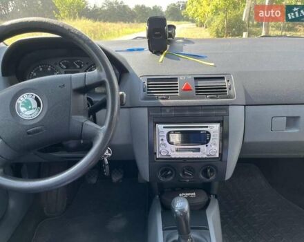 Синій Шкода Фабія, об'ємом двигуна 1.4 л та пробігом 180 тис. км за 4200 $, фото 17 на Automoto.ua