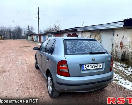 Синий Шкода Фабия, объемом двигателя 1.4 л и пробегом 500 тыс. км за 2600 $, фото 3 на Automoto.ua