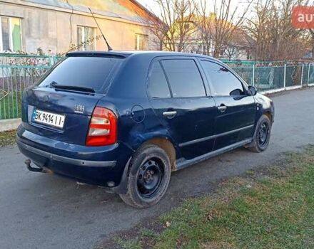 Синій Шкода Фабія, об'ємом двигуна 1.4 л та пробігом 300 тис. км за 1980 $, фото 3 на Automoto.ua