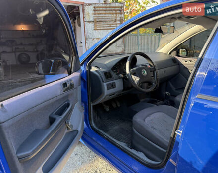 Синій Шкода Фабія, об'ємом двигуна 1.4 л та пробігом 188 тис. км за 3800 $, фото 10 на Automoto.ua