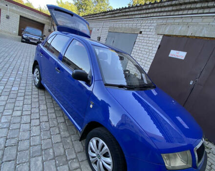 Синий Шкода Фабия, объемом двигателя 1.39 л и пробегом 245 тыс. км за 3800 $, фото 11 на Automoto.ua