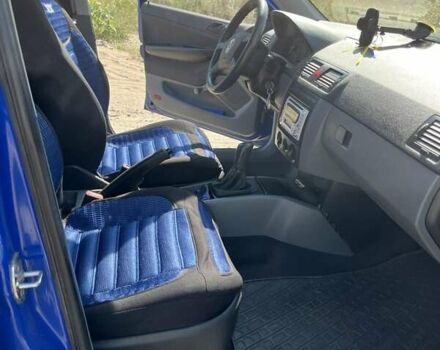 Синій Шкода Фабія, об'ємом двигуна 1.4 л та пробігом 180 тис. км за 4200 $, фото 10 на Automoto.ua