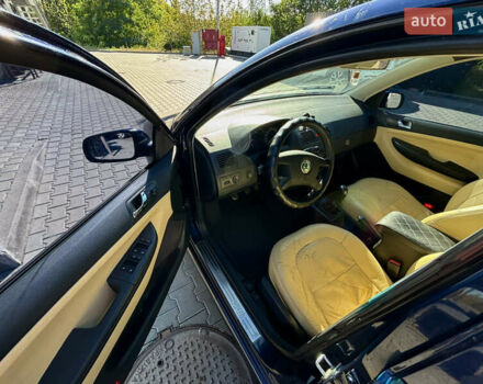 Синій Шкода Фабія, об'ємом двигуна 2 л та пробігом 445 тис. км за 3700 $, фото 10 на Automoto.ua
