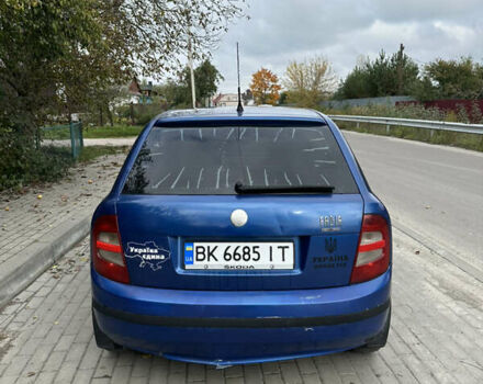 Шкода Фабия 2003 в Костополе на Automoto.ua Синий Шкода Фабия, объемом двигателя 1.2 л и пробегом 300 тыс. км за 2650 $, фото 2 на Automoto.ua