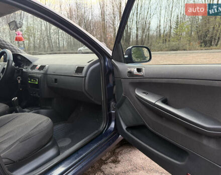 Синій Шкода Фабія, об'ємом двигуна 1.2 л та пробігом 236 тис. км за 2750 $, фото 13 на Automoto.ua