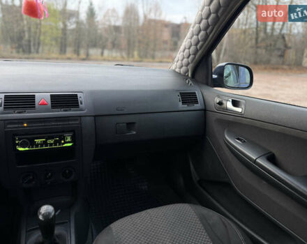 Синій Шкода Фабія, об'ємом двигуна 1.2 л та пробігом 236 тис. км за 2750 $, фото 20 на Automoto.ua