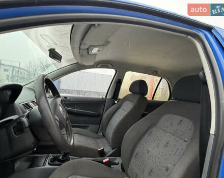 Синий Шкода Фабия, объемом двигателя 1.39 л и пробегом 170 тыс. км за 3000 $, фото 19 на Automoto.ua
