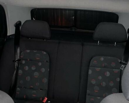 Синий Шкода Фабия, объемом двигателя 1.39 л и пробегом 217 тыс. км за 3400 $, фото 9 на Automoto.ua