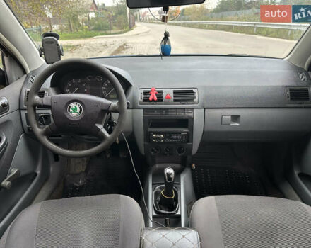 Шкода Фабия 2003 в Костополе на Automoto.ua Синий Шкода Фабия, объемом двигателя 1.2 л и пробегом 300 тыс. км за 2650 $, фото 11 на Automoto.ua