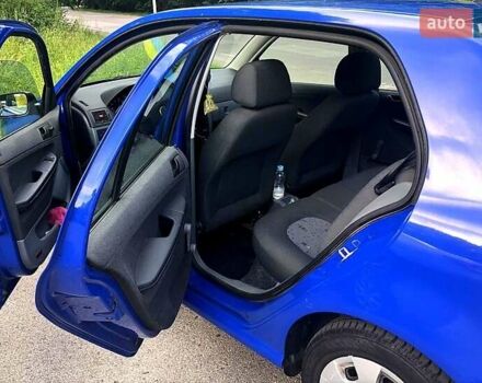 Шкода Фабия 2003 в Полтаве на Automoto.ua Синий Шкода Фабия, объемом двигателя 1.2 л и пробегом 248 тыс. км за 3300 $, фото 3 на Automoto.ua