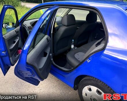 Шкода Фабія 2003 у Полтаві на Automoto.ua Синій Шкода Фабія, об'ємом двигуна 1.2 л та пробігом 0 тис. км за 3300 $, фото 4 на Automoto.ua