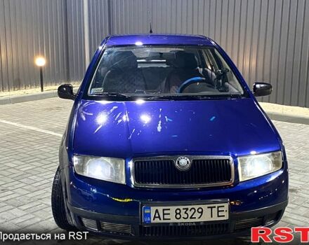 Синий Шкода Фабия, объемом двигателя 1.4 л и пробегом 250 тыс. км за 3200 $, фото 2 на Automoto.ua