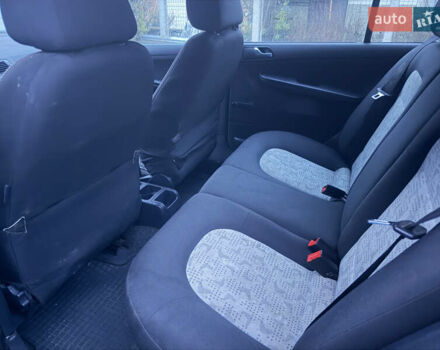 Синій Шкода Фабія, об'ємом двигуна 1.2 л та пробігом 230 тис. км за 2900 $, фото 14 на Automoto.ua