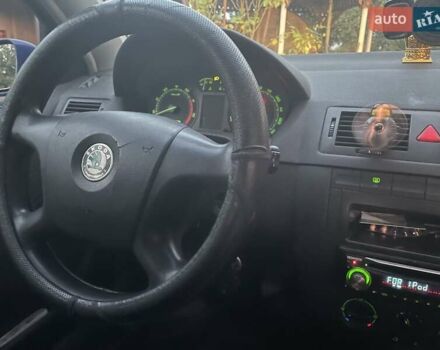 Синій Шкода Фабія, об'ємом двигуна 1.39 л та пробігом 350 тис. км за 3900 $, фото 6 на Automoto.ua