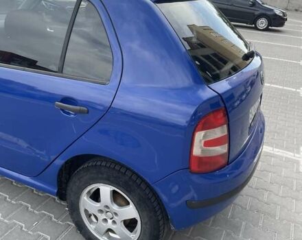Синій Шкода Фабія, об'ємом двигуна 1.39 л та пробігом 350 тис. км за 3900 $, фото 3 на Automoto.ua