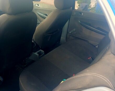 Синій Шкода Фабія, об'ємом двигуна 1.2 л та пробігом 310 тис. км за 3700 $, фото 5 на Automoto.ua