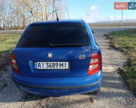 Синий Шкода Фабия, объемом двигателя 1.4 л и пробегом 330 тыс. км за 2600 $, фото 1 на Automoto.ua