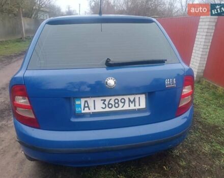 Синий Шкода Фабия, объемом двигателя 1.4 л и пробегом 330 тыс. км за 2400 $, фото 1 на Automoto.ua