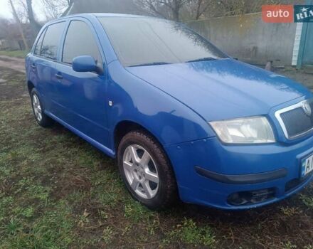 Синий Шкода Фабия, объемом двигателя 1.4 л и пробегом 330 тыс. км за 2400 $, фото 4 на Automoto.ua