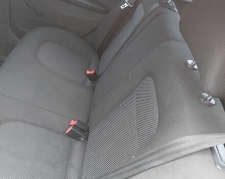 Синій Шкода Фабія, об'ємом двигуна 1.4 л та пробігом 335 тис. км за 2800 $, фото 5 на Automoto.ua