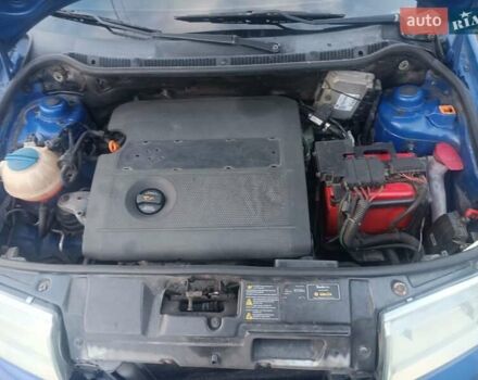 Синий Шкода Фабия, объемом двигателя 1.4 л и пробегом 330 тыс. км за 2600 $, фото 6 на Automoto.ua