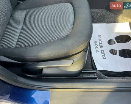 Синий Шкода Фабия, объемом двигателя 1.39 л и пробегом 244 тыс. км за 4600 $, фото 9 на Automoto.ua