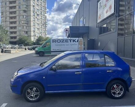 Синий Шкода Фабия, объемом двигателя 1.2 л и пробегом 271 тыс. км за 2800 $, фото 4 на Automoto.ua