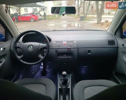 Синий Шкода Фабия, объемом двигателя 1.39 л и пробегом 275 тыс. км за 4100 $, фото 10 на Automoto.ua